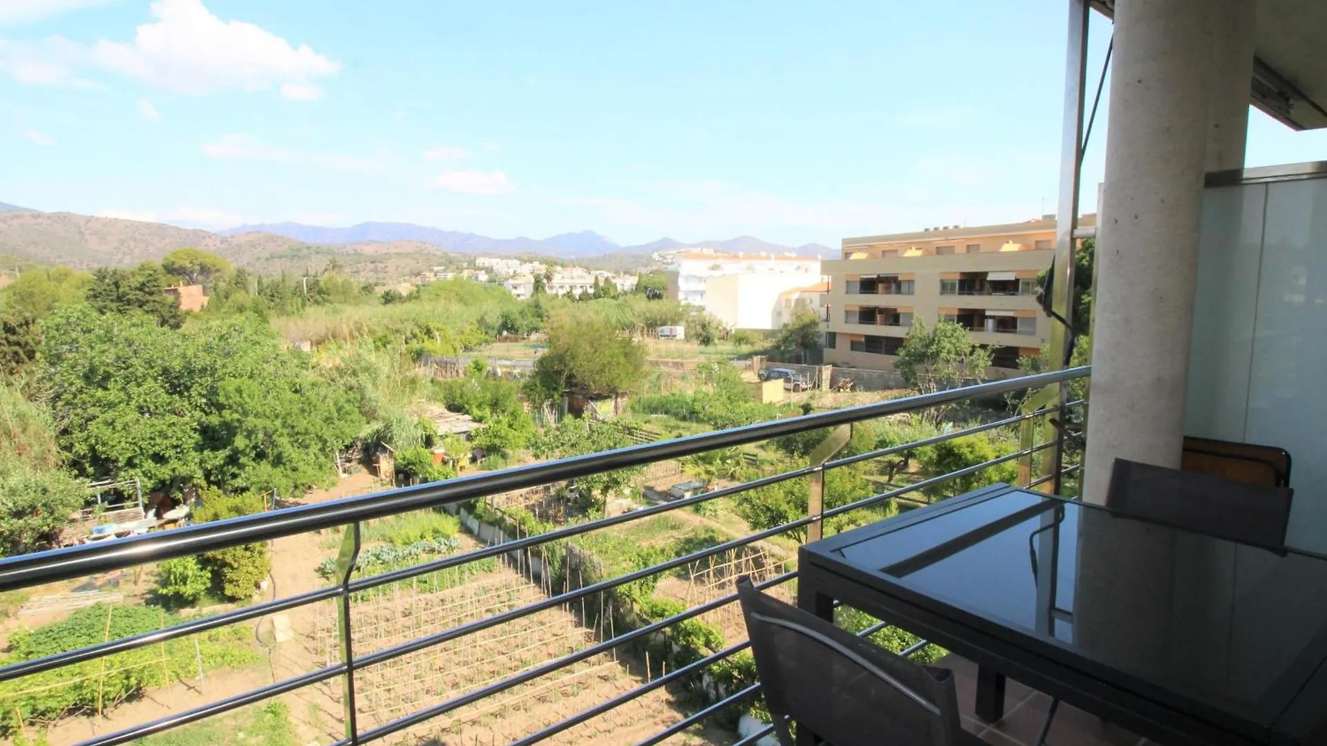 Acogedor Apto A 100M De La Playa Del Port, Con Garaje Y Vistas A La Montana - Es-228-2 Llanca