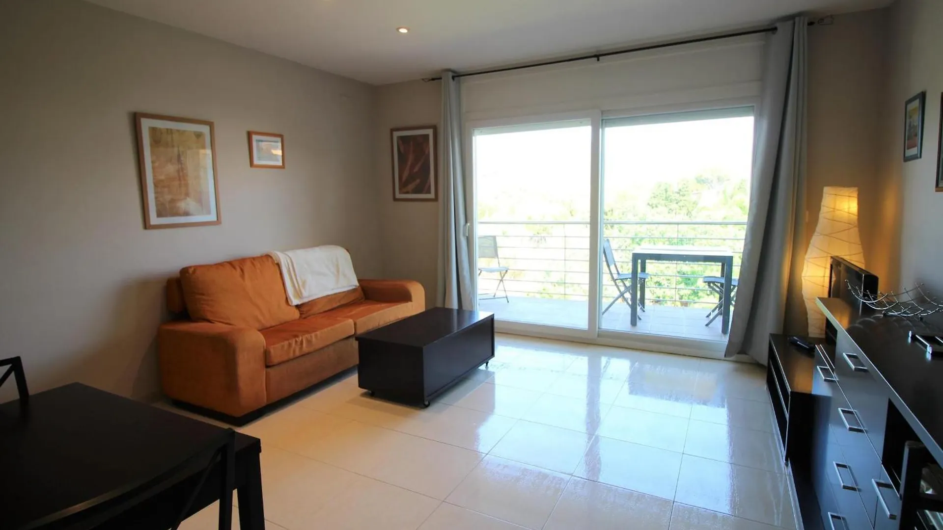 Acogedor Apto A 100M De La Playa Del Port, Con Garaje Y Vistas A La Montana - Es-228-2 Llanca Spain